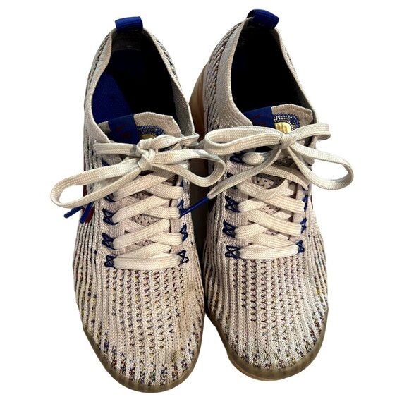 Nike Air VaporMax Flyknit 3 Sneakers in Light Violet Noble Red - Picture 2 of 8